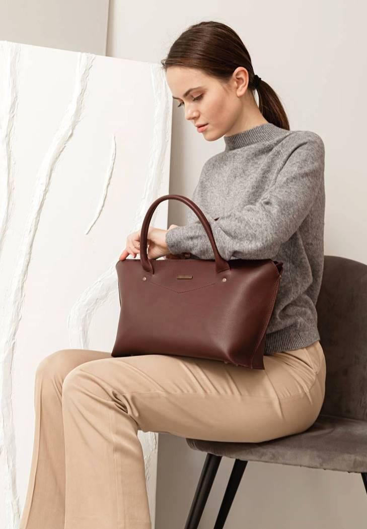 bolso tote de piel burdeos: bolso de mano de piel estructurada, hecho a mano 4