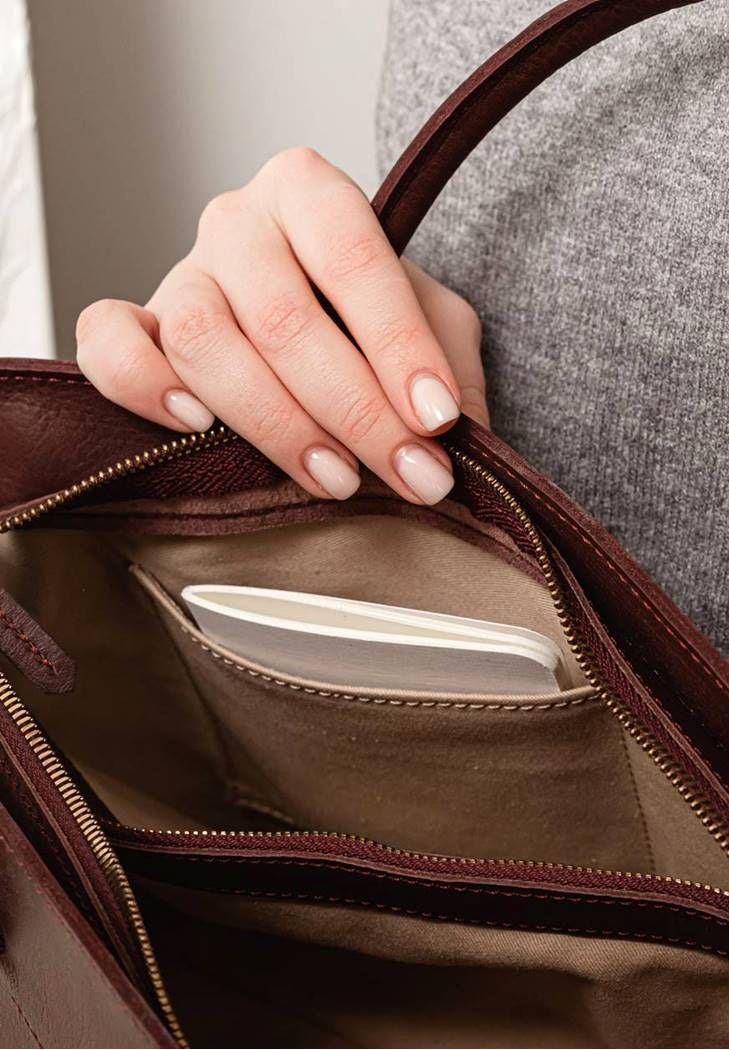 bolso tote de piel burdeos: bolso de mano de piel estructurada, hecho a mano 10