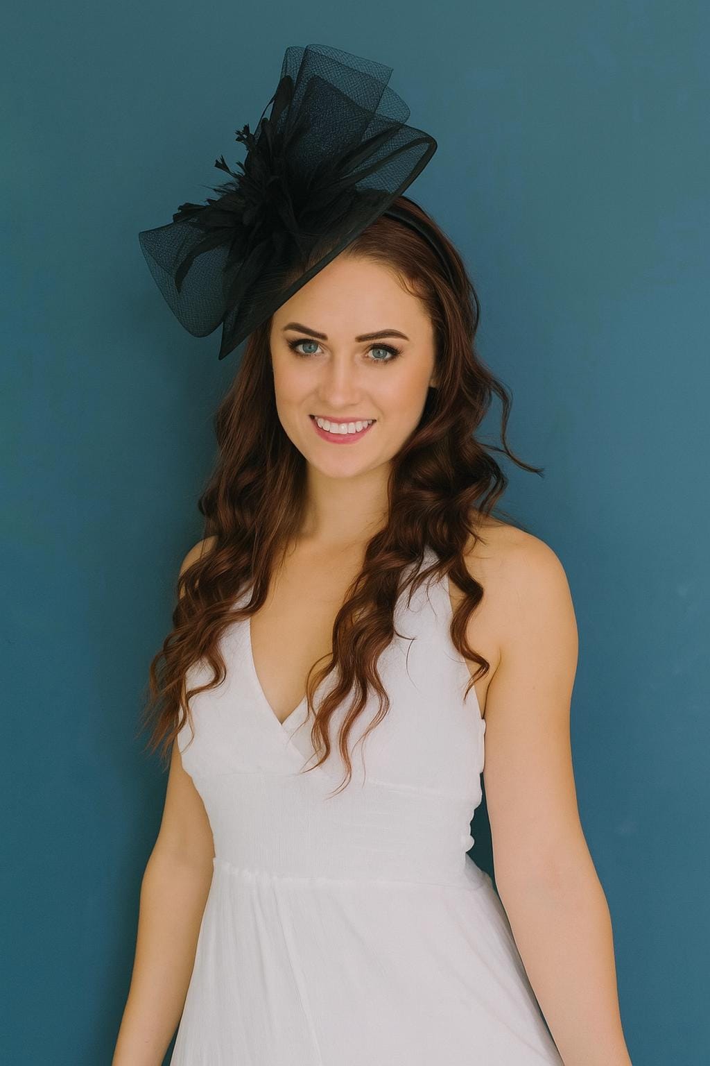 elegante sombrero derby negro, perfecto para eventos o fiestas de té. sombrero derby kentucky para mujer, sombrero elegante con plumas, tocado funerario negro. 1