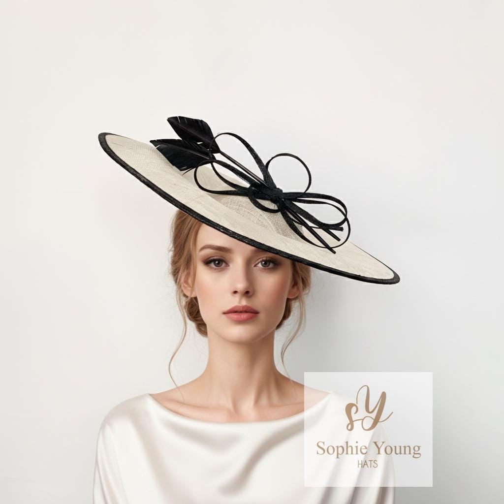 Sombrero Derby Kentucky de ala ancha color marfil con ribete negro, elegante sombrero para bodas y carreras, sombreros Royal Ascot, tocado para almuerzo 0|